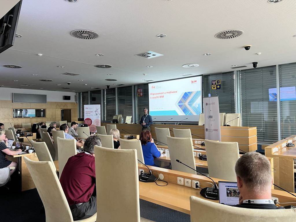 Workshop Zlín - přednášející a sál zprava