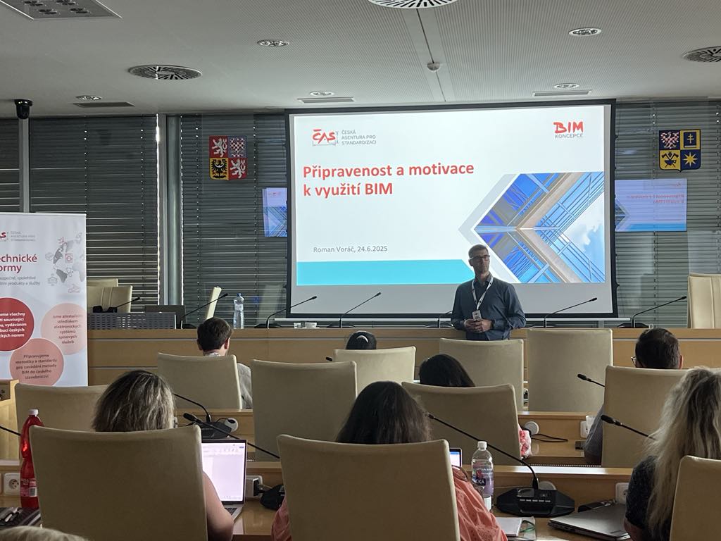 Workshop Zlín - přednášející a čelní pohled ze sálu