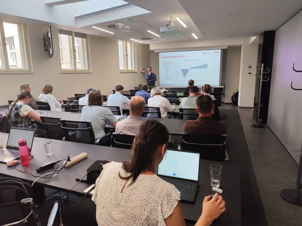Workshop ČAS - přednášející a sál s účastníky